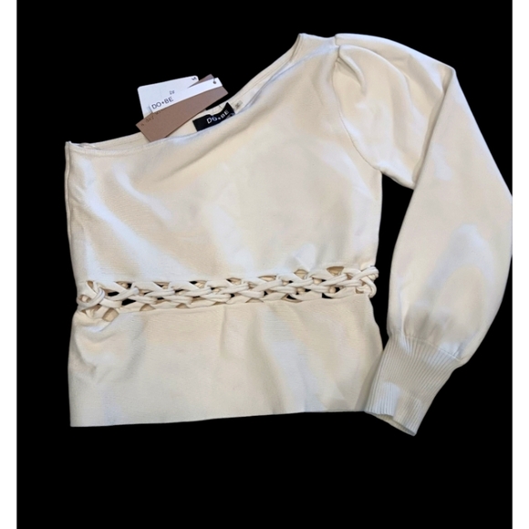 DO+BE Off-Shoulder Sweater in Cream Sz S - Picture 1 of 4